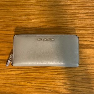 Michael Kors Continental Wristlet